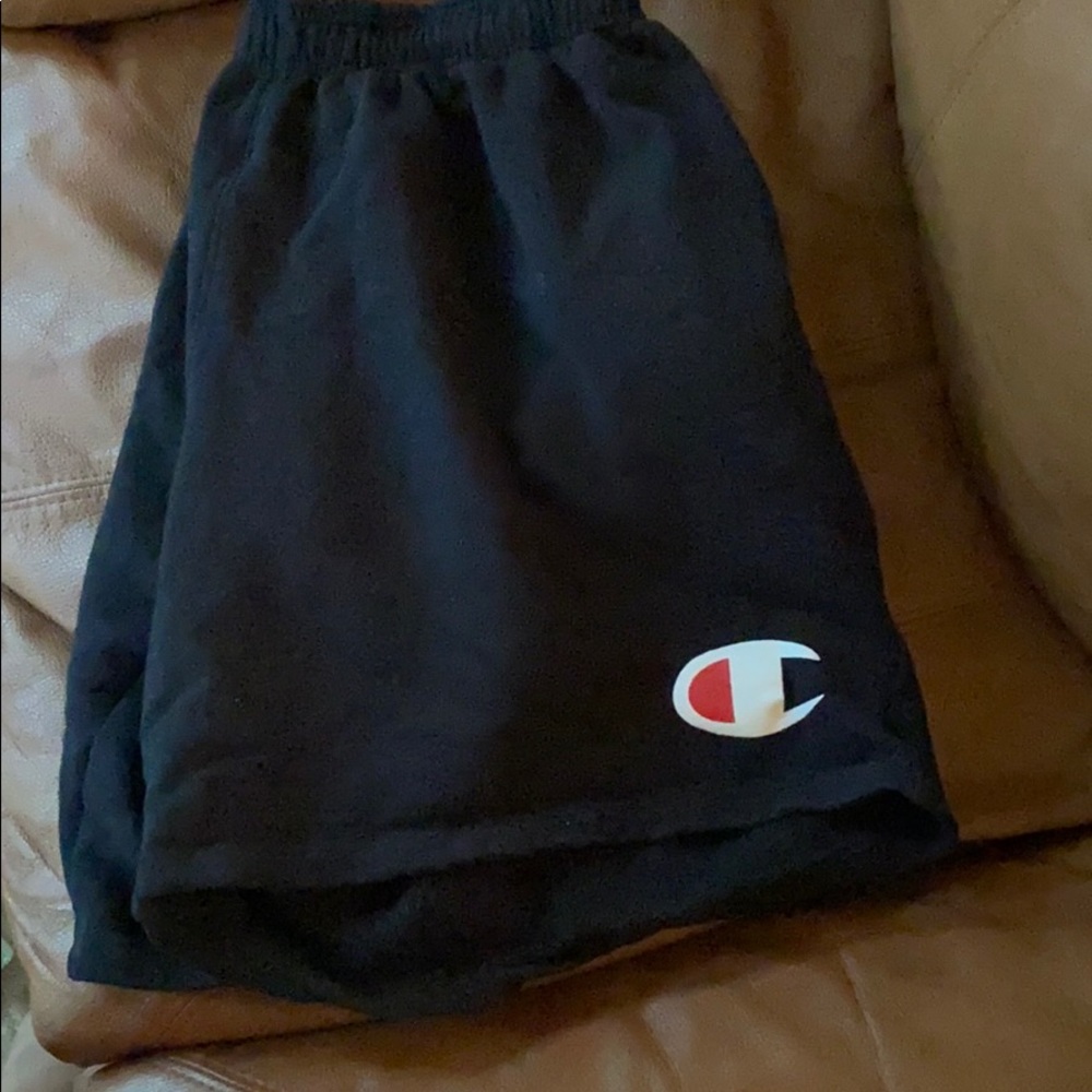 Champion shorts - Picture 2 of 2